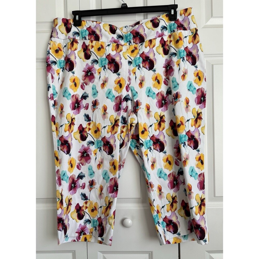 ZAC & RACHEL WOMEN'S CAPRI PANTS SIZE 24W SUPER STRETCH FLORAL ULTIMATE FIT